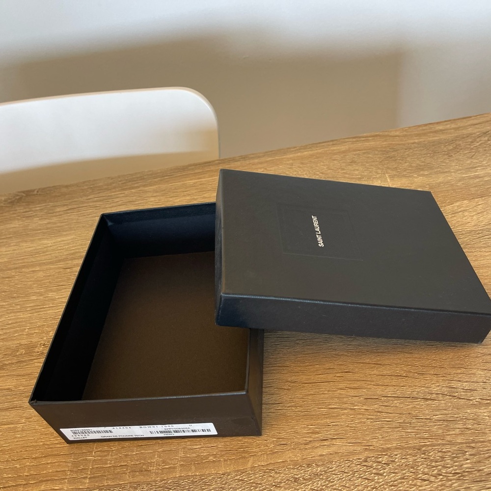 SAINT LAURENT PARIS paper packaging